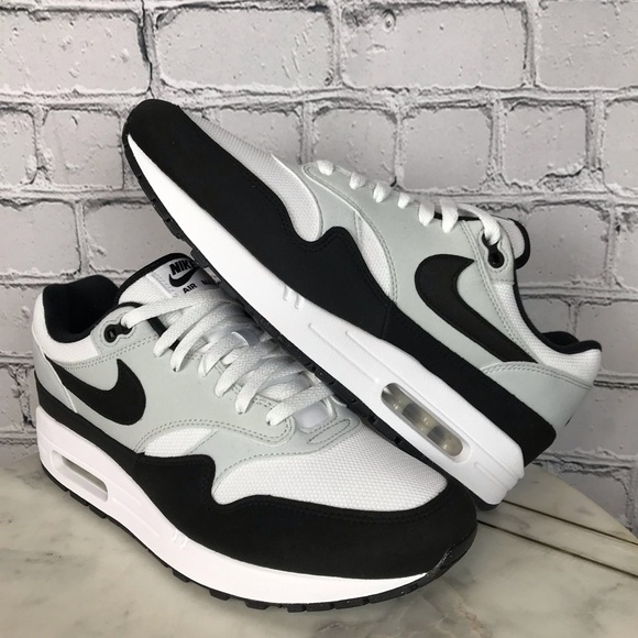 Nike Air Max 1 Men’s White Black Pure Platinum Sporty Style Sneaker Size 10 - Picture 12 of 12